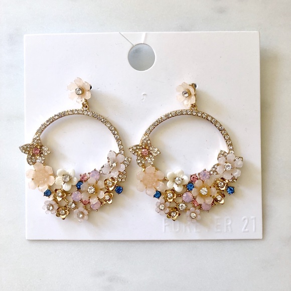 Forever 21 Jewelry - 💖💞 GOLD & FLORAL STATEMENT HOOPS BY F21💖💞